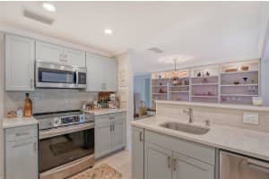 3224 KENMORE DRIVE, SARASOTA, FL 34231 Sold 07/16/24