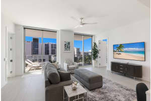 301 QUAY COMMONS #1007, SARASOTA, FL 34236 Sold 07/03/24