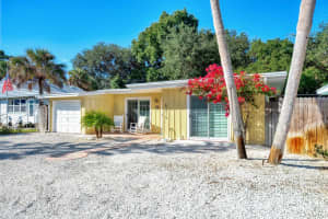 5216 CALLE DE COSTA RICA, SARASOTA, FL 34242 - MLS#MFRA4607652