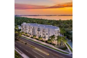 4925 N Tamiami Trl #207, SARASOTA