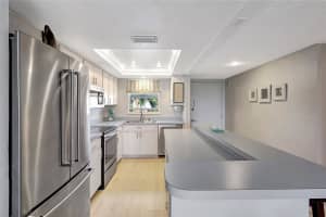 9200 MIDNIGHT PASS ROAD, SARASOTA, FL 34242 Sold 11/06/24