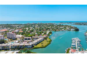 250 SANTA MARIA STREET, VENICE, FL 34285 Sold 06/05/24
