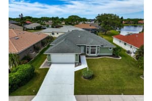 5813 CARRIAGE DRIVE, SARASOTA, FL 34243 Sold 05/23/24