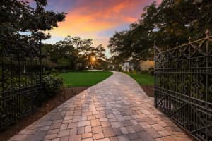 3336 OLD OAK DRIVE, SARASOTA, FL 34239 Sold 06/09/25