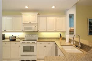 5531 KEY WEST PLACE, BRADENTON, FL 34203 Sold 10/02/24