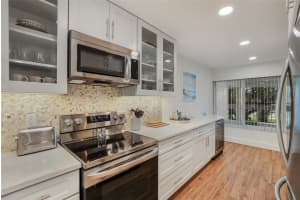 3801 BAY DRIVE, HOLMES BEACH, FL 34217 Sold 11/01/24