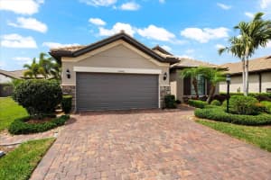 6948 GOSPORT COVE, BRADENTON, FL 34202 Sold 09/04/24