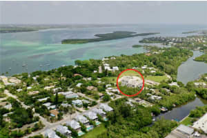 590 HIBISCUS WAY, LONGBOAT KEY, FL 34228 Sold 04/02/25