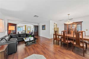 6117 HOLLYWOOD BOULEVARD, SARASOTA, FL 34231 Sold 10/04/24