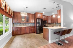 3703 34TH AVENUE DRIVE, BRADENTON, FL 34205 Sold 10/01/24