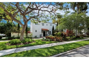 1050 BAY POINT PLACE, SARASOTA, FL 34236 Sold 01/24/25