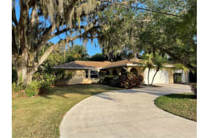 2326 LEEWYNN DRIVE, SARASOTA, FL 34240 Sold 06/07/24