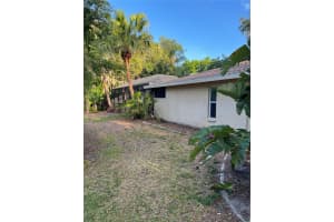 2326 LEEWYNN DRIVE, SARASOTA, FL 34240 Sold 06/07/24