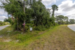 DE LEON DR, NORTH PORT, FL 34287 - MLS#MFRA4609714