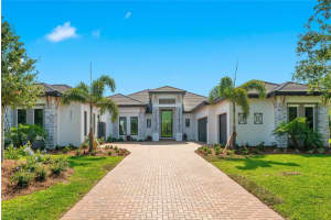 8251 ARCHERS COURT, SARASOTA, FL 34240 Sold 11/20/24