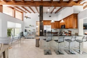 2832 GREENBRIAR STREET, SARASOTA, FL 34237 Sold 06/12/25