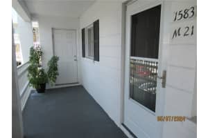 1583 LEISURE DRIVE, BRADENTON, FL 34207 Sold 02/04/25