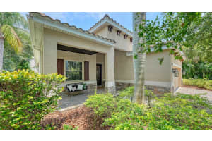 1919 BOUGAINVILLEA STREET, SARASOTA, FL 34239 Sold 06/27/24