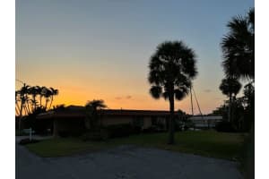 9528 CAMINO COVE, BRADENTON, FL 34210 Sold 05/02/25