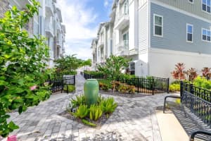 504 LAUREL PARK DRIVE, SARASOTA, FL 34236 Sold 06/28/24