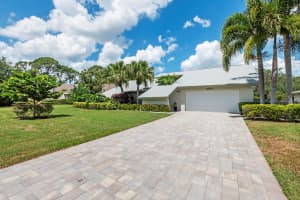 4007 COUNTRY VIEW DRIVE, SARASOTA, FL 34233 Sold 07/10/24