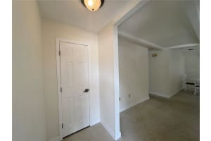 2025 Amanda Dr Sarasota, FL 34232 - Off Market