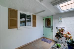 2723 RIVERBLUFF COURT, SARASOTA, FL 34231 Sold 04/18/25