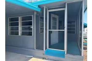 611 51ST AVENUE PLAZA, BRADENTON, FL 34207 Sold 04/28/25