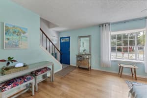 2737 HILLVIEW STREET, SARASOTA, FL 34239 Sold 10/04/24