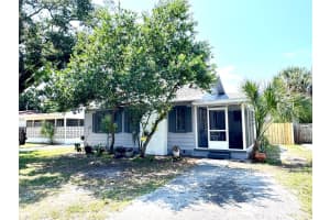 5618 TANGERINE AVENUE, GULFPORT, FL 33707 Sold 02/14/25