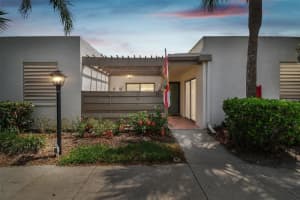 511 LAKESIDE DR #511, BRADENTON, FL 34210 Sold 07/17/24