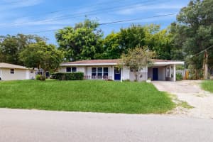 2727 TEAL AVENUE, SARASOTA, FL 34232 Sold 10/18/24