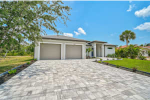 153 MARINER LANE, ROTONDA WEST, FL 33947 Sold 11/04/24