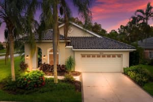 9944 ROYAL LYTHAM AVENUE, BRADENTON, FL 34202 Sold 07/02/24