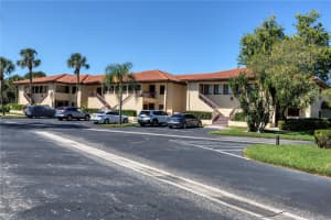 5205 LAKE VILLAGE DRIVE, SARASOTA, FL 34235 - MLS#MFRA4611461