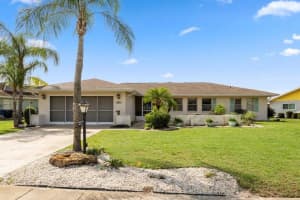 212 AMESBURY CIR, SUN CITY CENTER, FL 33573 Sold 12/16/24