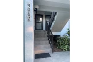 9062 MIDNIGHT PASS ROAD, SARASOTA, FL 34242 - MLS#MFRA4611632