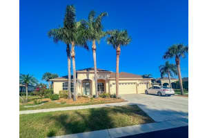 310 Lake Tahoe Ct, ENGLEWOOD