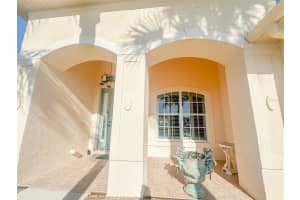 310 LAKE TAHOE COURT, ENGLEWOOD, FL 34223 - MLS#MFRA4611761