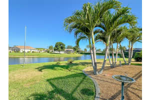 310 LAKE TAHOE COURT, ENGLEWOOD, FL 34223 - MLS#MFRA4611761