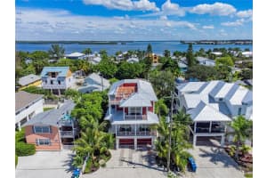 2209 AVENUE C, BRADENTON BEACH, FL 34217 Sold 01/31/25
