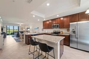 5694 PALMER CIR #102, BRADENTON, FL 34211 Sold 10/15/24