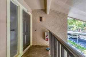 5615 SUMMER SIDE LANE, SARASOTA, FL 34231 Sold 09/03/24