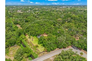 2350 SHADOW OAKS ROAD, SARASOTA, FL 34240 Sold 01/31/25