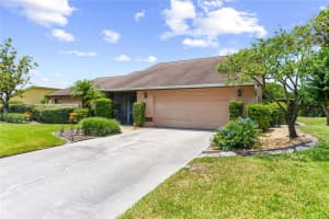 8315 TURNBERRY CIRCLE, SARASOTA, FL 34241 Sold 08/29/24