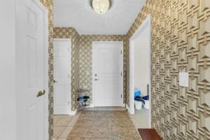 750 TAMIAMI TRAIL, SARASOTA, FL 34236 Sold 09/13/24