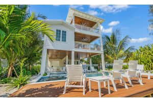 404 NORTH SHORE DR, ANNA MARIA, FL 34216 - MLS#MFRA4612343