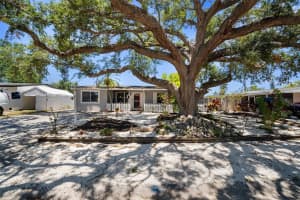 2210 25TH AVENUE, BRADENTON, FL 34205 Sold 10/04/24