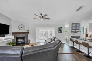2470 FEIFFER CIRCLE, SARASOTA, FL 34235 Sold 08/16/24