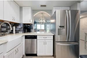 1350 PORTOFINO DRIVE, SARASOTA, FL 34242 - MLS#MFRA4612491